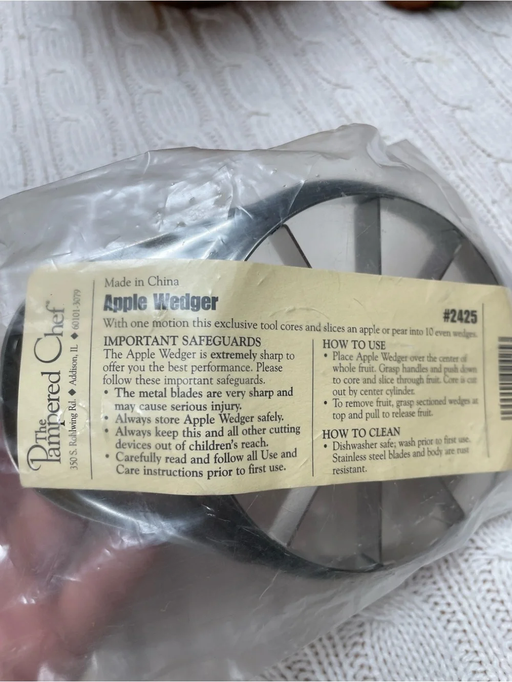 New sealed The Pampered Chef Apple Wedger Corer Slicer #2425